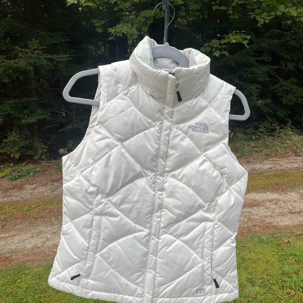 The north face puffy vest white